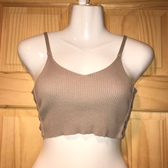 Forever 21 Tops - 🌞Forever 21• Beige Crop Top